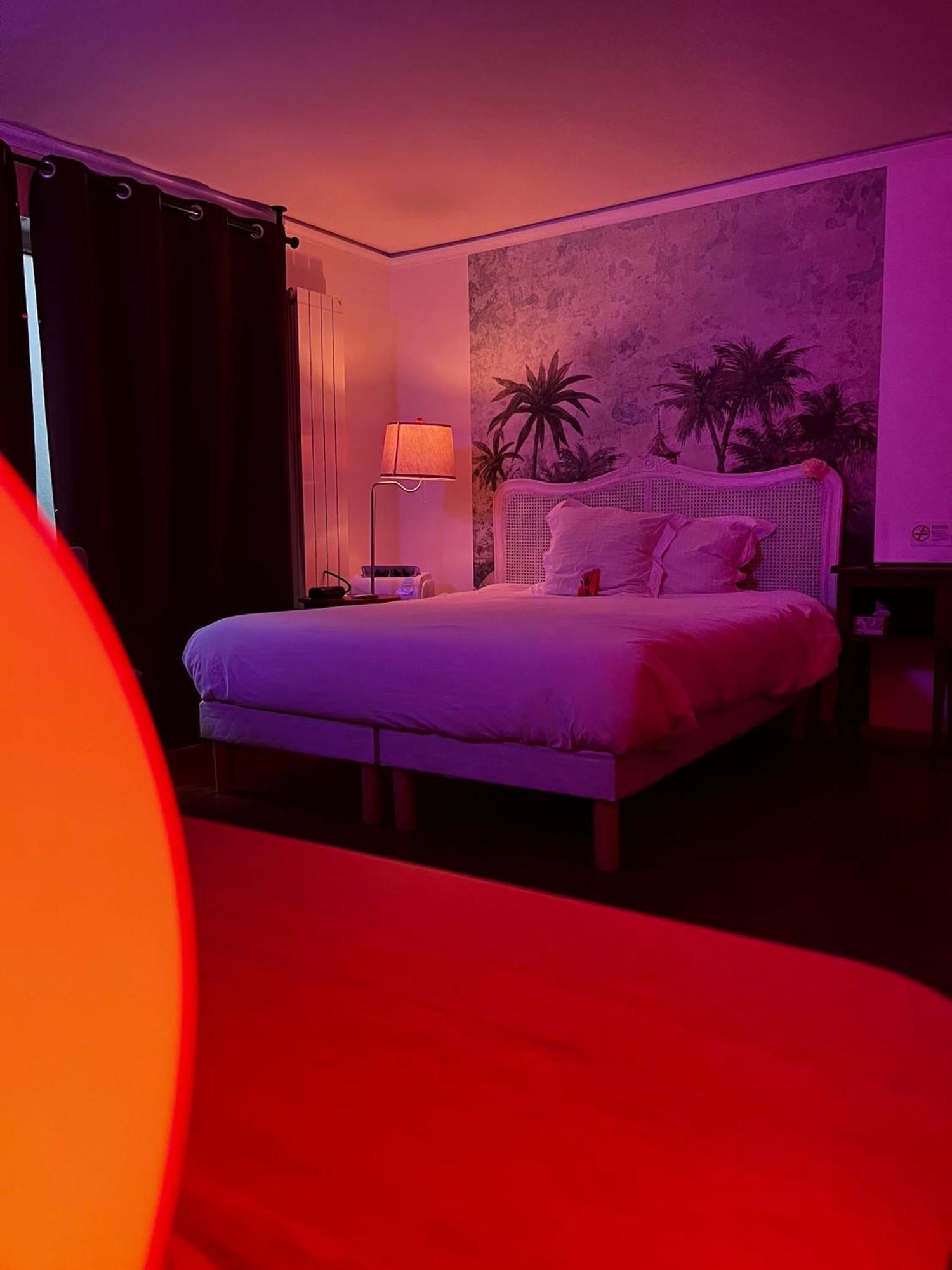 Jacuzzi Love Suite Parijs Buitenkant foto