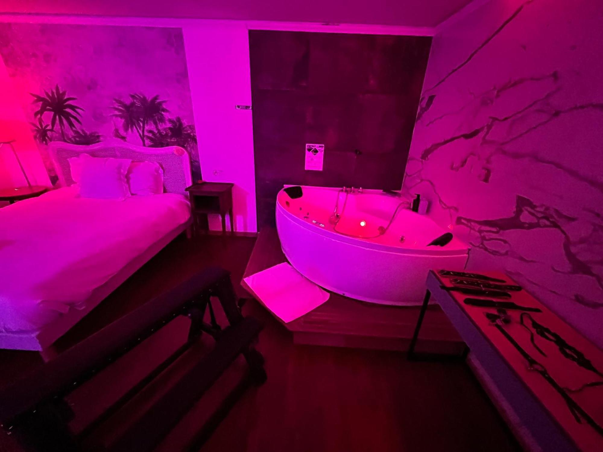 Jacuzzi Love Suite Parijs Buitenkant foto