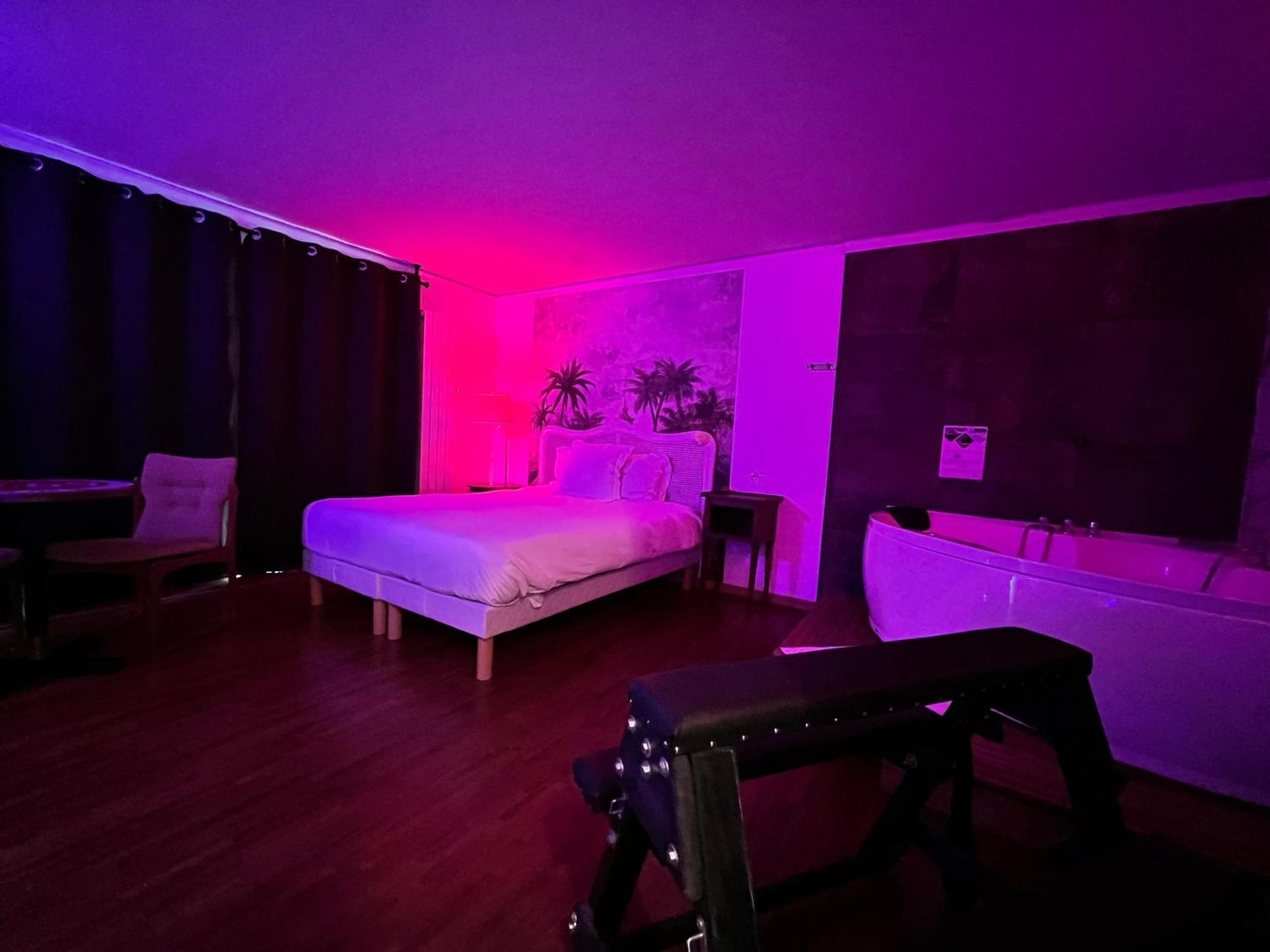 Jacuzzi Love Suite Parijs Buitenkant foto