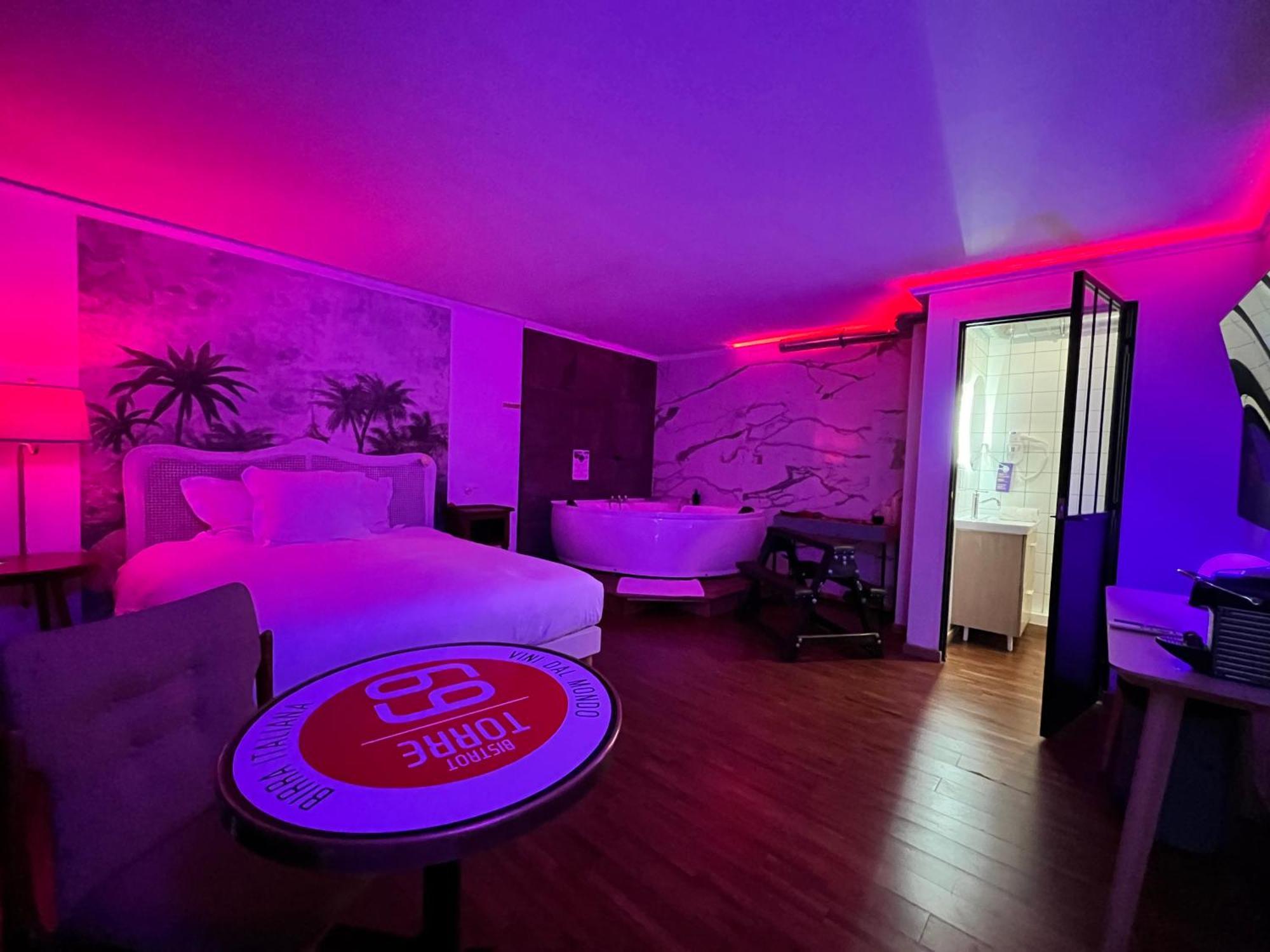 Jacuzzi Love Suite Parijs Buitenkant foto